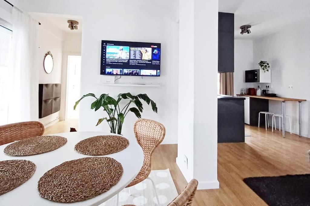 Shiny And Relaxing 5Th Floor Apartment Thessaloniki Exterior photo